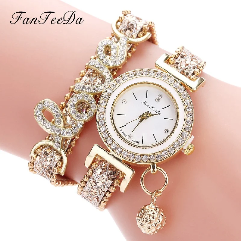 FanTeeDa Brand Fashion Luxury Women Wristwatch Watches Love Word Leather Strap Ladies Bracelet Watch Casual Quartz Watch Clock